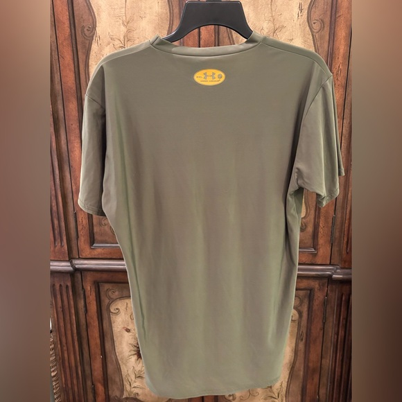 Under Armour Men's XXL Short Sleeve Compression Shirt in Olive with Yellow Logo - Picture 3 of 3